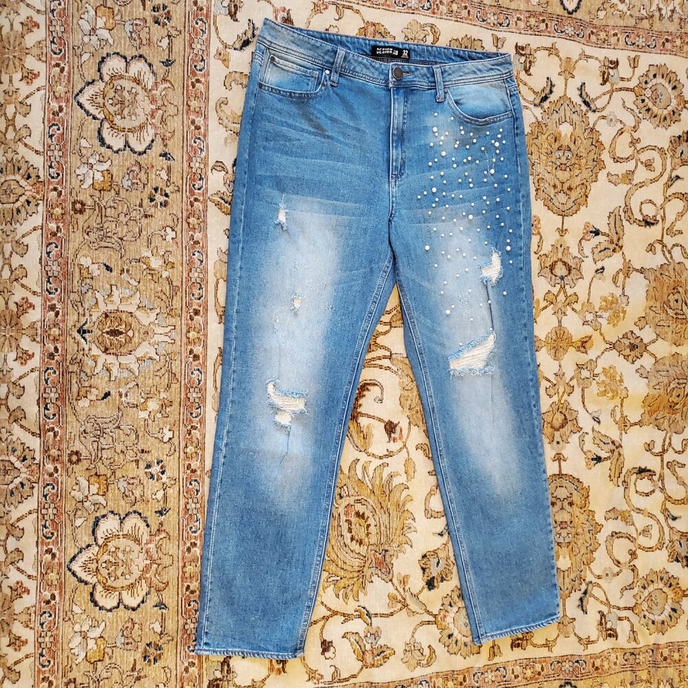 Design Lab Distressed Pearl Embellished Jean